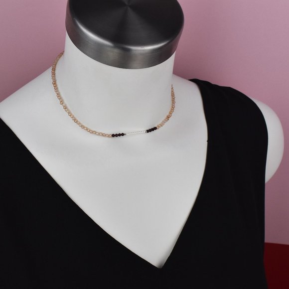 Dainty multi stone bar necklace, unusual tiny gemstone crystal choker - Picture 4 of 8